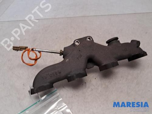 Used Exhaust manifold RENAULT MEGANE III Grandtour (KZ0/1) 1.5 dCi (KZ09, KZ0D, KZ1G, KZ29, KZ14, KZ1W, KZ10, KZ1F,... (110 hp) 31448637