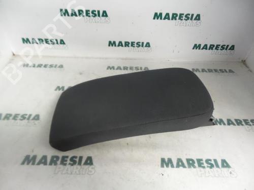 Armrest / Center console RENAULT MEGANE II Saloon (LM0/1_) 1.5 dCi (LM0F, LM0T, LM2B) | BP31485717I20 