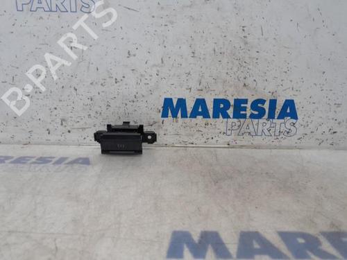 Used Switch CITROËN C4 Grand Picasso II (DA_, DE_) 1.6 HDi / BlueHDi 115 (115 hp) 31423622