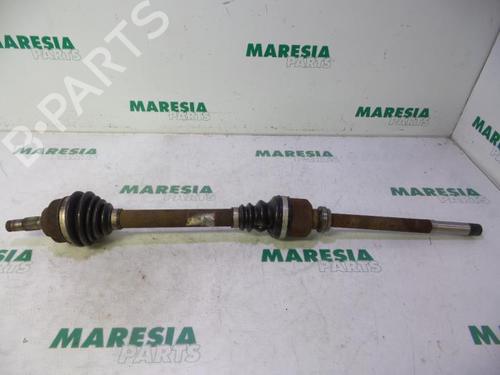 Used Right front driveshaft PEUGEOT 308 I (4A_, 4C_) 1.6 HDi (109 hp) 31479385