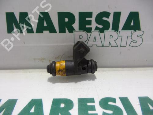Used Injector RENAULT SCÉNIC I MPV (JA0/1_, FA0_) 1.6 (JA00) (110 hp) 31443647