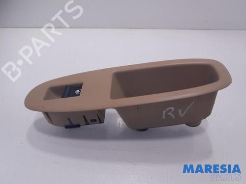 Used Switch ALFA ROMEO 159 Sportwagon (939_) 3.2 JTS Q4 (939BXG2B, 939BXG22) (260 hp) 31482404