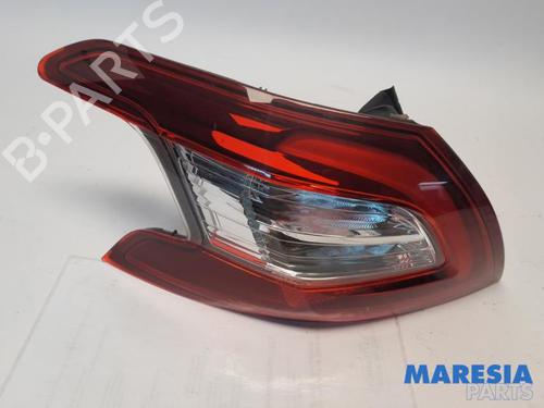 Used Left taillight Left taillight PEUGEOT 308 II (LB_, LP_, LW_, LH_, L3_) 1.2 THP 110 (110 hp) 31416365 31416365