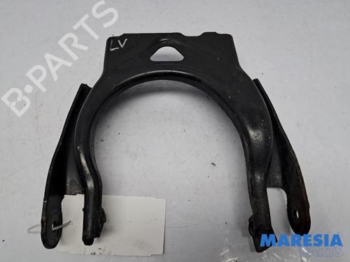 Used Left front suspension arm CITROËN C6 (TD_) 2.7 HDi (204 hp) 31398957