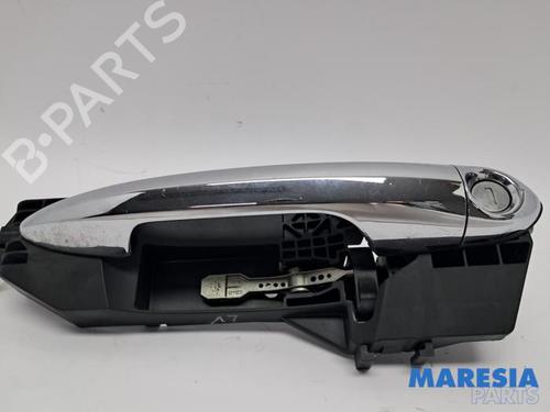 Used Front left exterior door handle Front left exterior door handle 37992476 37992476