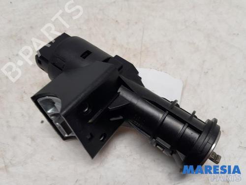 Used Ignition barrel LANCIA DELTA III (844_) 1.4 (844.AXB1A) (150 hp) 31471652