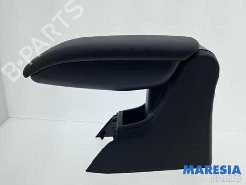 Used Armrest / Center console Armrest / Center console PEUGEOT 208 I (CA_, CC_) 1.2 VTI 82 (82 hp) 39961156 39961156