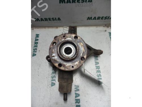 Used Left front steering knuckle PEUGEOT 307 (3A/C) 1.6 HDi (90 hp) 31426796