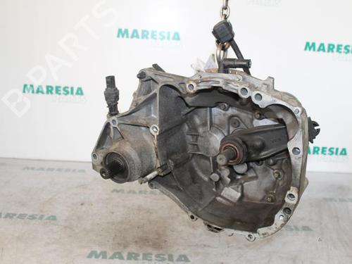 gearbox-renault-twingo-i-c06_-1993-1994-1995-1996-1997-1998-1999-2000-2001-2002-2003-2004-2005-2006-2007-2008-2009-2010-2011-2012-31468471 main image