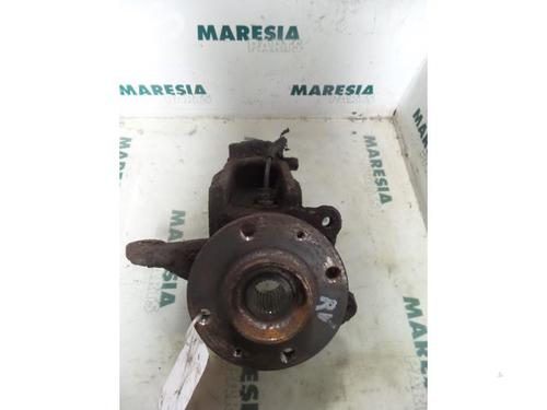 Used Right front steering knuckle PEUGEOT 207 (WA_, WC_) 1.6 16V VTi (120 hp) 31494722