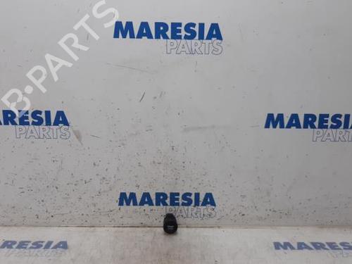 Used Switch RENAULT MEGANE III Hatchback (BZ0/1_, B3_) 1.5 dCi (106 hp) 31420054