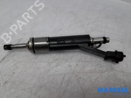 Used Injector PEUGEOT 5008 II (MC_, MJ_, MR_, M4_) 1.2 THP (MRHNYH, MRHNYW, MRHNSJ, MRHNSU, MRHNSM) (131 hp) 31412027