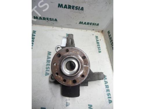 Used Left front steering knuckle FIAT CROMA (194_) 1.9 D Multijet (194AXC1B, 194AXC12) (150 hp) 31448688