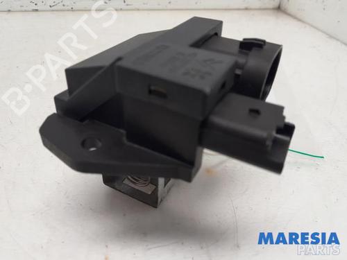 Used Electronic sensor PEUGEOT 208 I (CA_, CC_) 1.2 VTI 82 (82 hp) 31484347