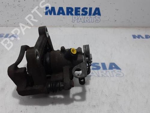 Used Right rear brake caliper RENAULT TRAFIC III Van (FG_) 1.6 dCi 125 (FGMH) (125 hp) 31385165