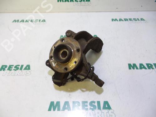 left-front-steering-knuckle-renault-megane-ii-estate-km01_-2003-2004-2005-2006-2007-2008-2009-2010-2011-2012-31387494 main image