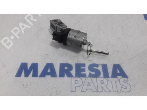 Used Ignition barrel PEUGEOT 3008 I MPV (0U_) 1.6 VTi (120 hp) 31508645