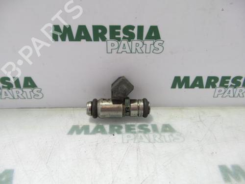 Used Injector FIAT PUNTO (188_) 1.2 60 (188.030, .050, .130, .150, .230, .250) (60 hp) 31519264