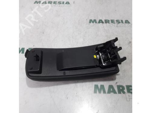 Armrest / Center console RENAULT LAGUNA III (BT0/1) 2.0 16V (BT05, BT0F, BT0W) | BP31438551I20 - Image 2