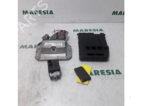 Used Engine control unit (ECU) RENAULT SCÉNIC II (JM0/1_) 1.6 (JM0C, JM0J, JM1B) (113 hp) 31426972