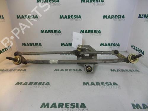 Used Front wipers mechanism RENAULT TRAFIC II Van (FL) 1.9 dCi 100 (FL0C, FL0K, FL0B) (101 hp) 31457482