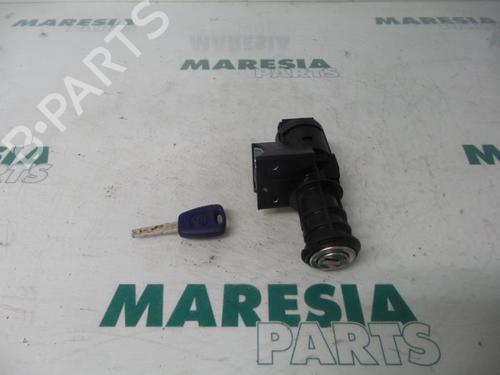 Used Ignition barrel FIAT PANDA (169_) 1.2 (169.AXB11, 169.AXB1A) (60 hp) 31410088