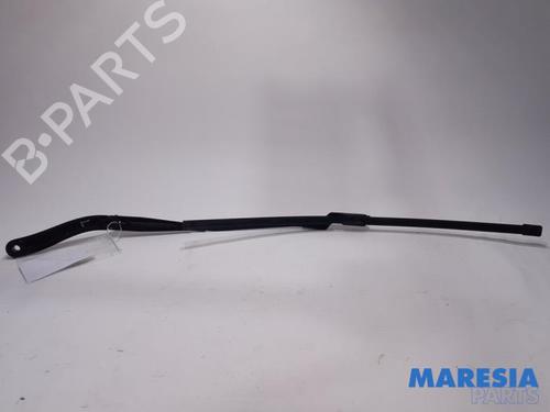Used Front windshield wiper arm Front windshield wiper arm FIAT TALENTO Van (296_) 1.6 D (125 hp) 31485172 31485172
