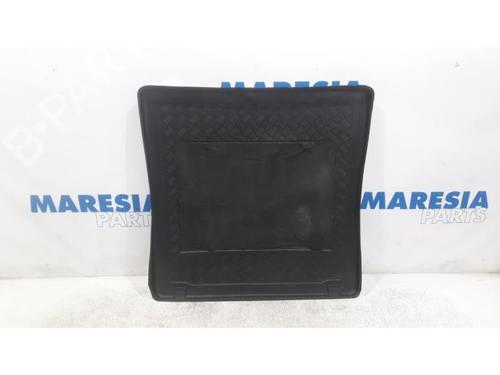 Suelo del maletero RENAULT LAGUNA III Grandtour (KT0/1) 2.0 dCi (KT01, KT08, KT09, KT0K, KT12, KT1D, KT1W) (150 hp) 31468513