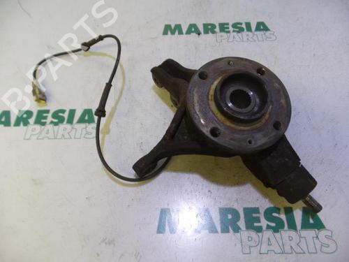 Used Right front steering knuckle CITROËN C4 Coupe (LA_) 1.6 HDi (109 hp) 31461275
