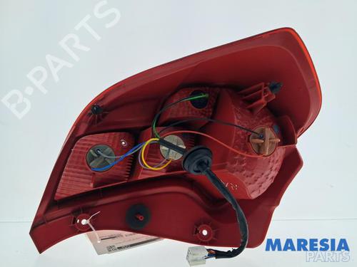 Right taillight OPEL KARL (C16) 1.0 | BP40093119C35 - Image 4