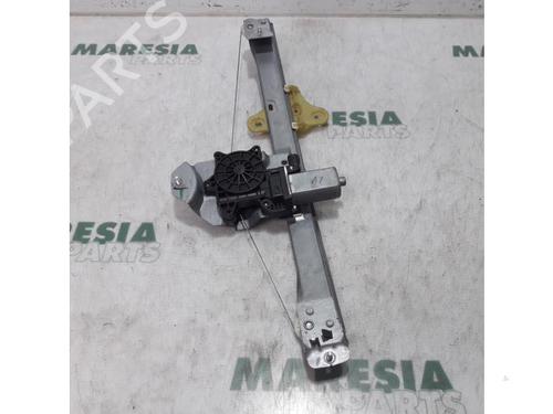 front-left-window-mechanism-renault-clio-iv-bh_-2012-2013-2014-2015-2016-2017-2018-2019-2020-2021-31439235 main image