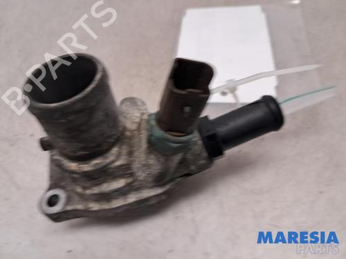 Used Thermostat housing Thermostat housing FIAT 500 (312_) 1.2 (312AXA1A) (69 hp) 39896564 39896564