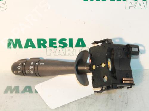 Used Steering column stalk RENAULT LAGUNA II Grandtour (KG0/1_) 1.9 dCi (KG0G) (120 hp) 31484695