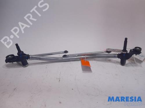 Used Front wipers mechanism OPEL CORSA F (P2JO) CORSA-e (68) (136 hp) 31445364