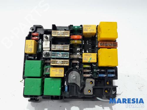 Used Fuse box PEUGEOT 208 I (CA_, CC_) 1.2 VTI 82 (82 hp) 31431913