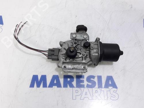 Used Front wiper motor RENAULT CAPTUR I (J5_, H5_) 1.2 TCe 120 (120 hp) 31452567