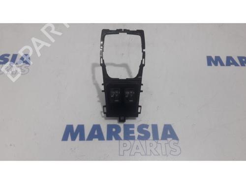 Used Switch PEUGEOT 508 SW I (8E_) 2.0 HDi RXH Hybrid4 (200 hp) 31449129