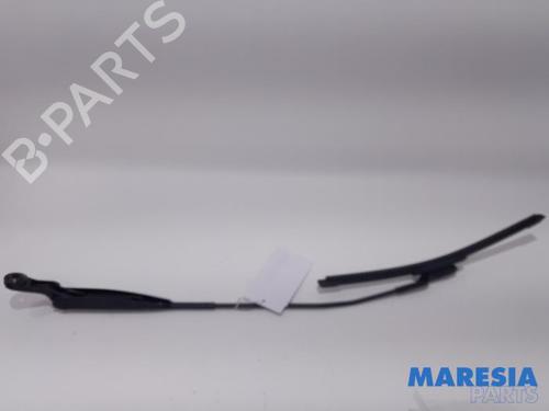 front-windshield-wiper-arm-fiat-500-312_-2007-31421858 main image