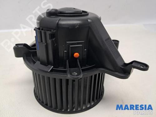 Varmeblæser PEUGEOT 5008 (0U_, 0E_) 1.6 16V (156 hp) 31632097