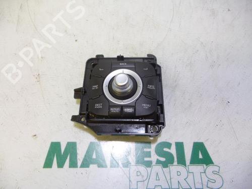 Used Switch Switch RENAULT MEGANE III Grandtour (KZ0/1) 1.5 dCi (KZ09, KZ0D, KZ1G, KZ29, KZ14, KZ1W, KZ10, KZ1F,... (110 hp) 31496570 31496570