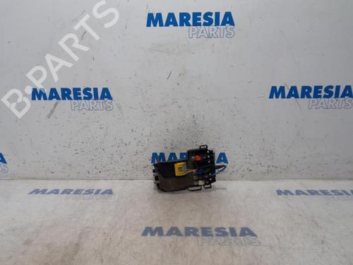Used Fuse box PEUGEOT PARTNER Box Body/MPV 1.6 HDi (75 hp) 31501124