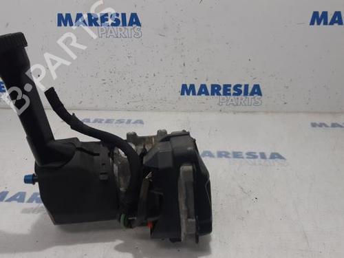 Used Steering pump PEUGEOT 308 I (4A_, 4C_) 1.6 16V (120 hp) 31518469