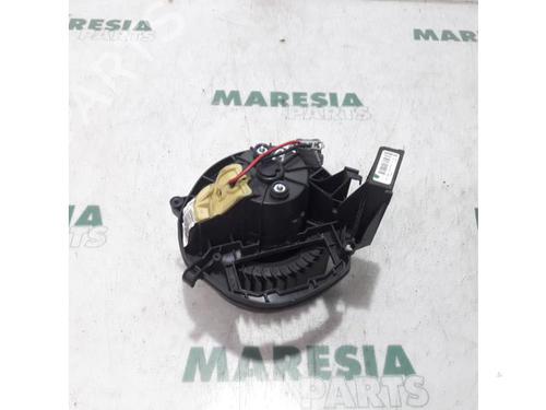 Used Heater blower motor PEUGEOT EXPERT Van (VF3A_, VF3U_, VF3X_) 2.0 HDi 140 (136 hp) 31492793