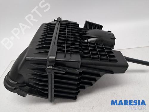 Used Air filter box Air filter box PEUGEOT 3008 I MPV (0U_) 2.0 HDi Hybrid4 (0URHCA) (200 hp) 39932593 39932593