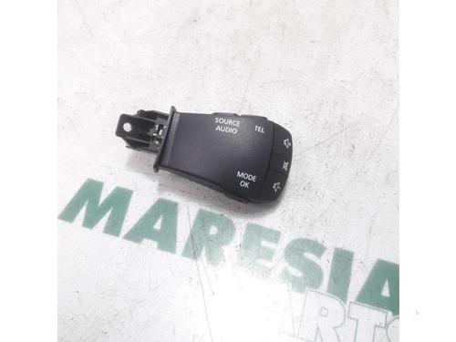 Used Switch RENAULT SCÉNIC IV (J9_) 1.2 TCe 115 (115 hp) 31475794