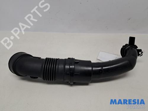 Used Pipe PEUGEOT 5008 II (MC_, MJ_, MR_, M4_) 1.2 THP (MRHNYH, MRHNYW, MRHNSJ, MRHNSU, MRHNSM) (131 hp) 31631977