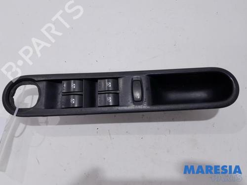 Used Switch RENAULT ESPACE IV (JK0/1_) 2.0 (JK0A, JK1D, JK0N) (170 hp) 31388734