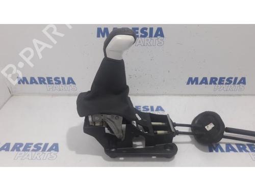 Gear lever PEUGEOT 208 I (CA_, CC_) 1.2 VTi 68 / PureTech 68 | BP31489455M90 
