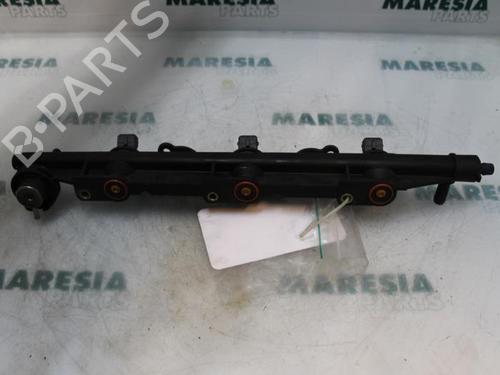 Used Injection rail RENAULT ESPACE III (JE0_) 3.0 V6 24V (JE0G, JE0R) (190 hp) 31532526