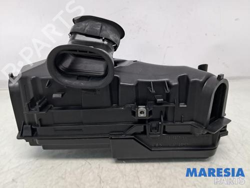 Sikringsdåse RENAULT MEGANE IV Hatchback (B9A/M/N_) 1.2 TCe 130 (B9MR) (130 hp) 32011937